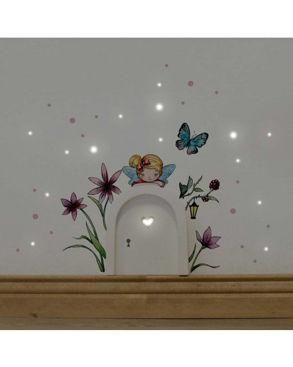 Elfentür Feentür Wichteltür Koboldtür mit Wandtattoo Wandaufkleber Wandsticker Aufkleber Sticker kleine Elfe Fee mit Blumen Schmetterling und Punkten elves door fairy door pixie door imp door gnome door with wall decal sticker little elf fairy with flower