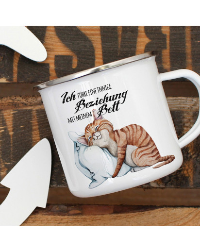 Emaille Becher Camping Tasse Katze & Kissen Spruch Beziehung mit Bett Kaffeetasse Geschenk Spruchbecher eb321