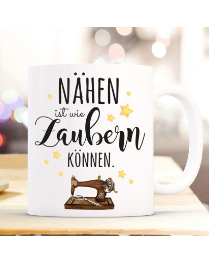 Tasse Becher mit Spruch nähen ist wie zaubern können & Nähmaschine Motiv Sterne Kaffeebecher Geschenk Spruchbecher ts1070