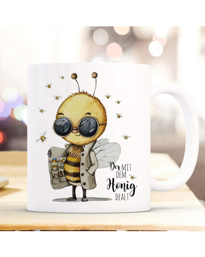 Tasse Becher Biene Bienchen Bee Spruch Der mit dem Honig dealt Motiv Kaffeepott Kaffeebecher Kaffeetasse Geschenk ts2060