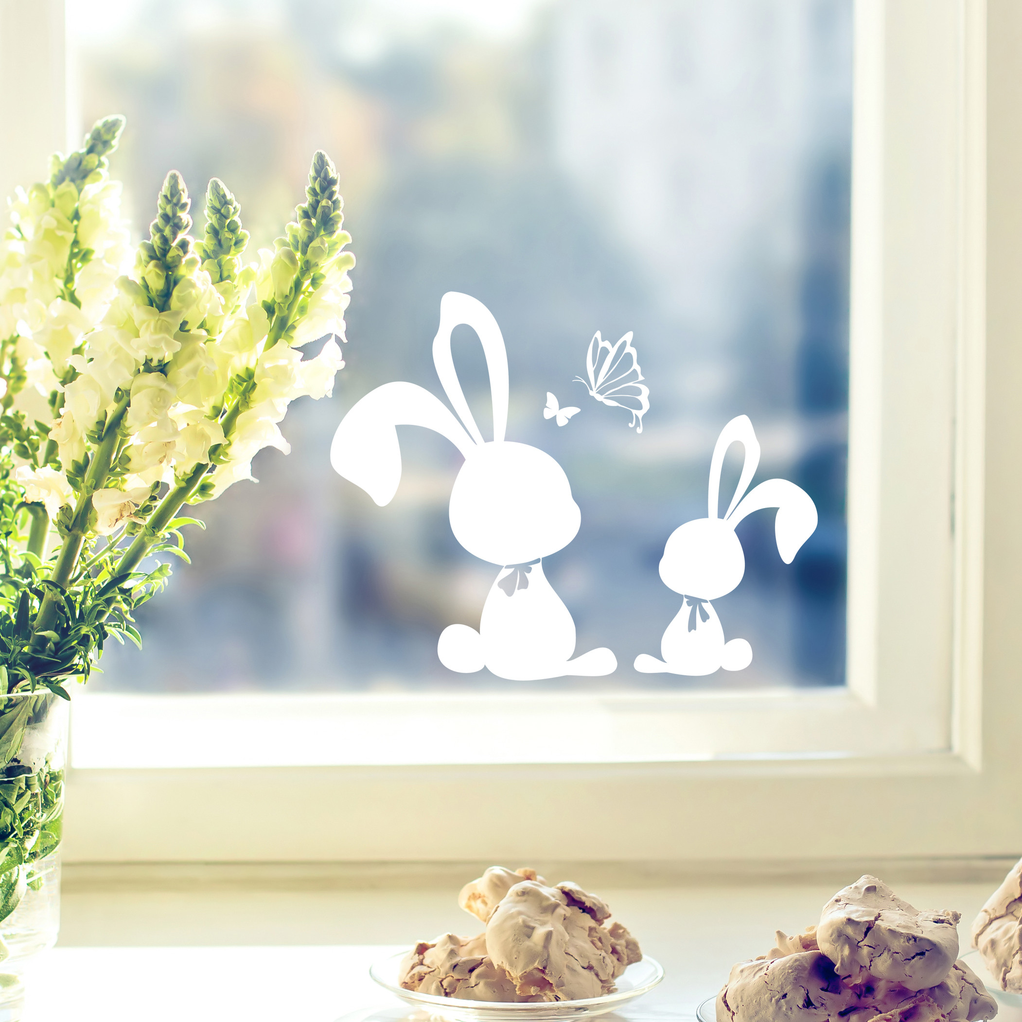 Fensterbild Wandtattoo Hasen Kaninchen mit Schmetterlingen M1859