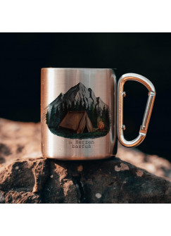 Campingbecher Edelstahl mit Karabiner Tasse Becher Kaffeebecher Camping Im Herzen barfuß mit Zelt und Berg Motiv cb05