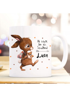 Tasse Becher zur Einschulung Hase mit Rucksack Punkte Spruch heute bin ich Schulkind Wunschnamen Kinderbecher Geschenk ts1060