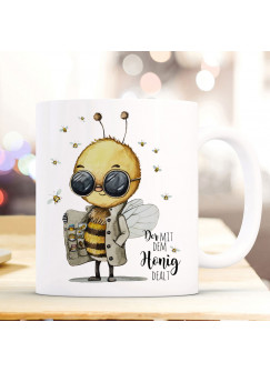 Tasse Becher Biene Bienchen Bee Spruch Der mit dem Honig dealt Motiv Kaffeepott Kaffeebecher Kaffeetasse Geschenk ts2060