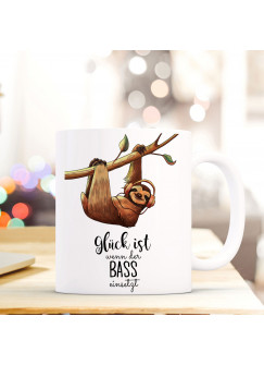 Becher Tasse Kaffeetasse Kaffeebecher Faultier mit Spruch Glück ist wenn der Bass einsetzt Cup mug sloth with quote saying happiness is when the bass starts ts422_H.jpg