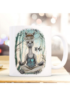 Tasse Becher Motiv Lama Lamachen Yoga im Wald mit Name Wunschname Kaffeebecher Geschenk Spruchbecher ts937