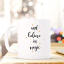 Tasse Becher Kaffeetasse Kaffeebecher Kindertasse Kinderbecher Katze Katzentasse mit Schneeflocken und Spruch Keep calm... and believe in magic cup mug coffee cup coffee children cup children mug cat mug cat cup with snowflakes and quote saying keep calm.